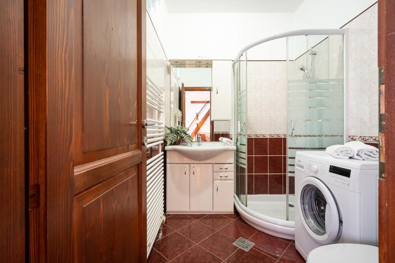 Beautiful Apartment With Ac ブダペスト エクステリア 写真
