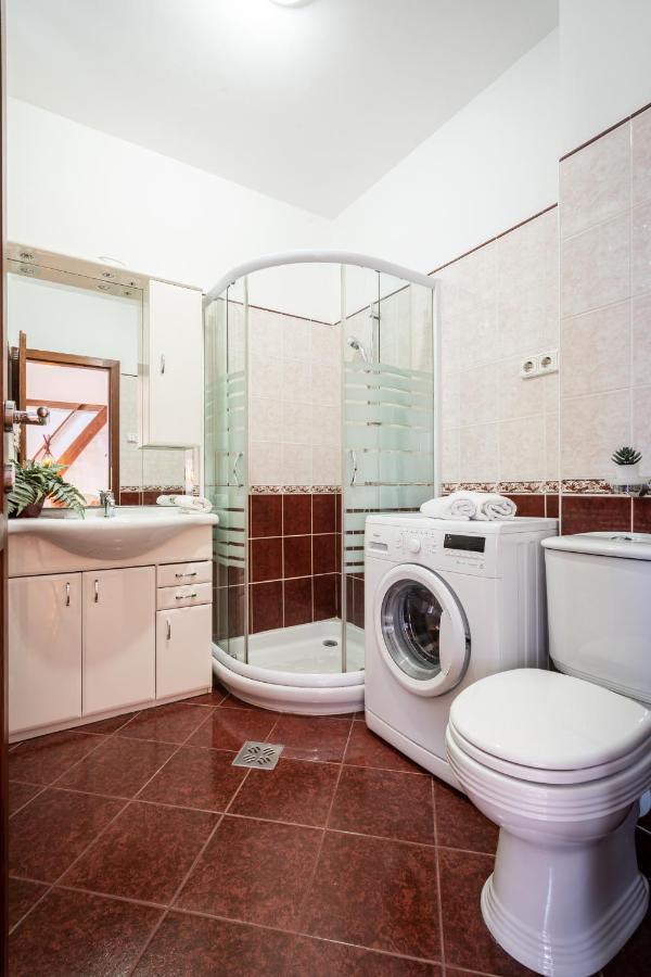 Beautiful Apartment With Ac ブダペスト エクステリア 写真